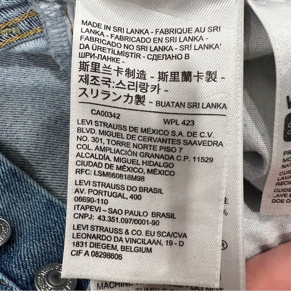 Levi’s Women’s Sz 24 Ribcage Straight Distressed Light Wash Jean - Picture 13 of 16